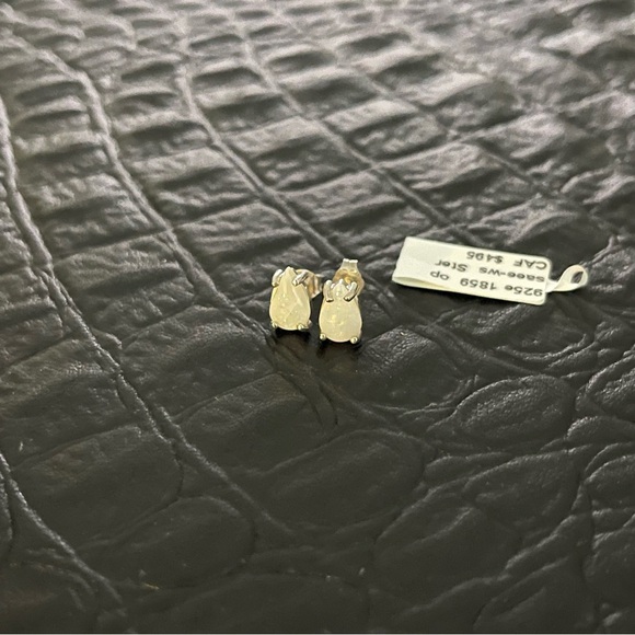 Sterling silver 925 Cabachon pear shaped opal earrings - Picture 4 of 7